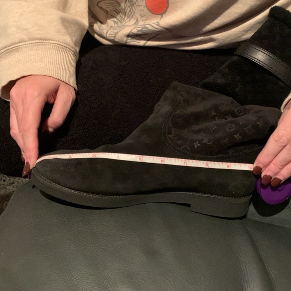 Louis Vuitton Black Knee-High Boots - Picture 13 of 15